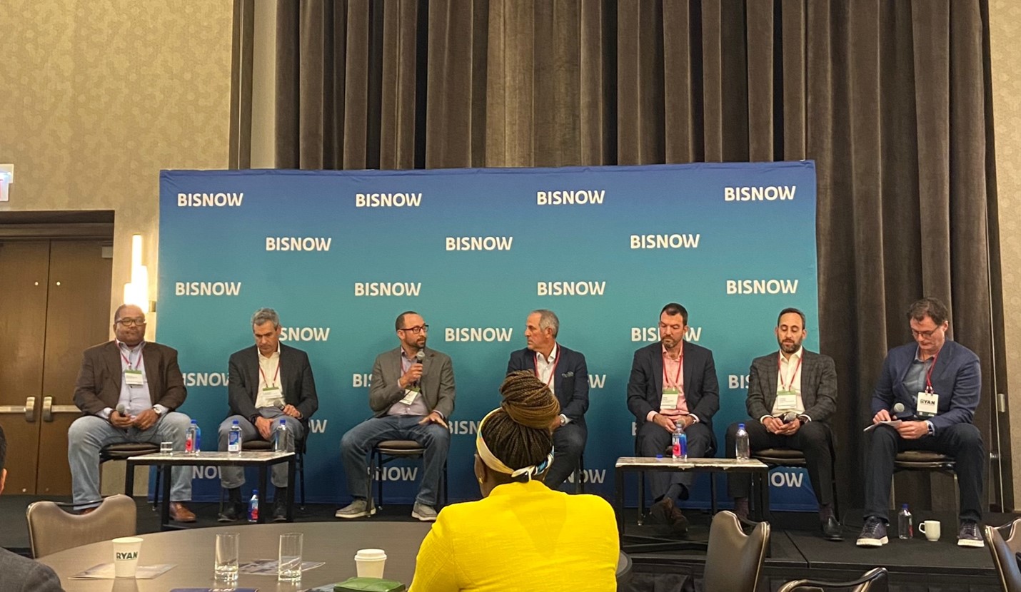 Skender’s Joe Pecoraro discusses multifamily building trends at Bisnow conference