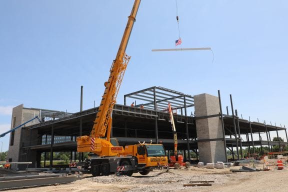 Final Piece of Structural Steel Added at Lurie Children’s New Outpatient Center in Schaumburg